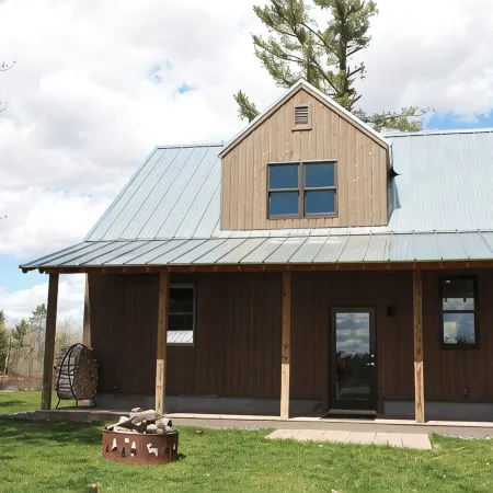 Big Sisu - Newly Remodeled Nordic Hideaway on Silverthorn Lake Отели в г. Ленрут