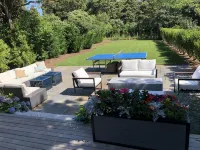 Modern 5 Bedroom Home. Newly Constructed. Large Yard. Close to Beaches and Town. - ที่มีอ่างอาบน้ำ
