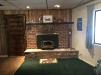 Privacy! One  & 1/2 acre with wrap around deck. Backs the National Forest. - 3-Star