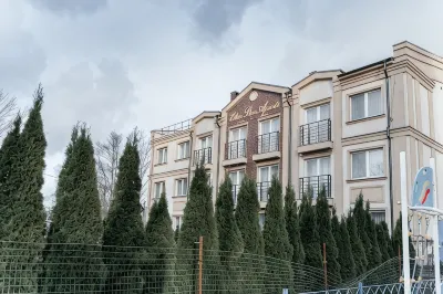 Элиза БонАпарт Отели в г. 
