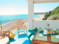 Apollo's Terraces Beach apartments less than 20 m from the sea! Ponente - Wifi