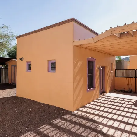 The Orange House at el Barrio Viejo