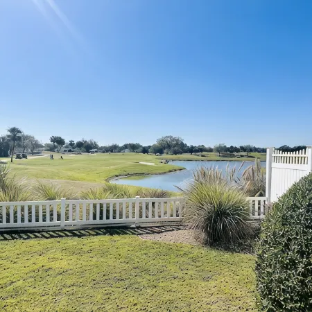 Beautiful Villa in the Heart of Florida's Friendliest Active Adult Community