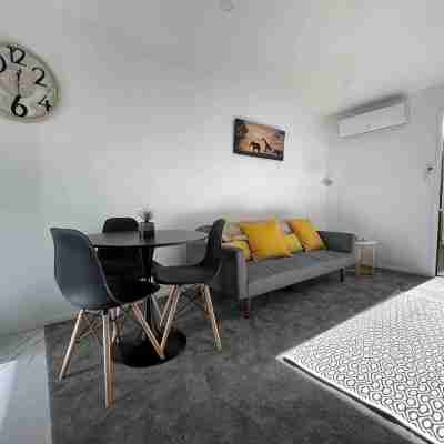 Coastal Sanctuary - Brand New Modern Townhouse Others