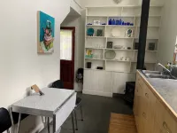 Beautiful rural  getaway with private suite  full kitchen, wifi and sauna. - 방갈로