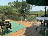 TREETOP CABIN @Hidden Valley Campgrd; connect with nature and hill country views - Chalé