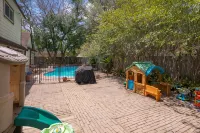 Spacious & Quiet 5 Beds, 3.5 Bathroom Home Away from Home in Katy, Texas - Private Pools