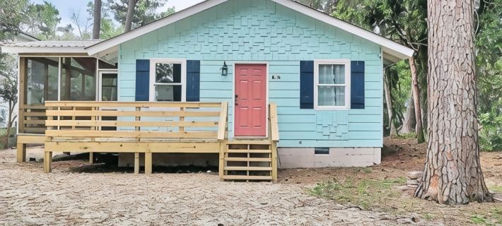 Pawleys Paradise! ~1/2 mile to the Beach. 3BR/3 Full BA. FREE Bikes included. Hoteles en Condado de Georgetown