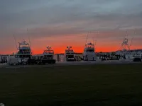 Waterfront, Boats, Sunsets, Memories - Villas