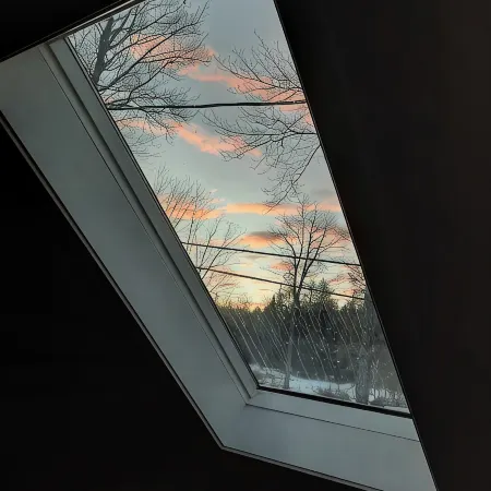 Studio 154 tucked away, peaceful and convenient access to the upper valley NH.