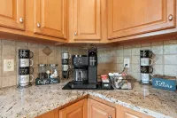 Lux Retreat 5 Acres- Pool/Hot Tub/Tiki Bar/Fire Pit/Game Room- Great for Groups! - Pools
