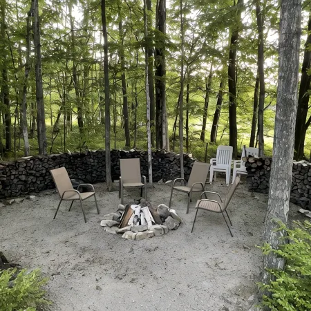 3BR Home Nestled on a Door County Wooded Lot