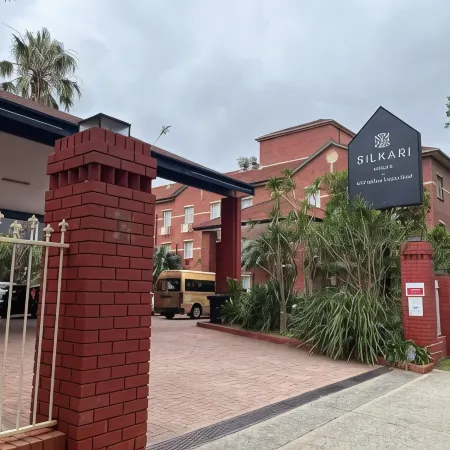 Silkari Urban CKS Sydney Airport Hotel