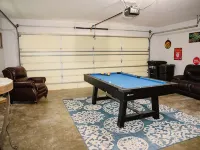 Cottage with hot tub! Hotels in Terrell