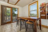Amazing! 2 Bed Townhouse in the HEART of Dbq! - Boutique