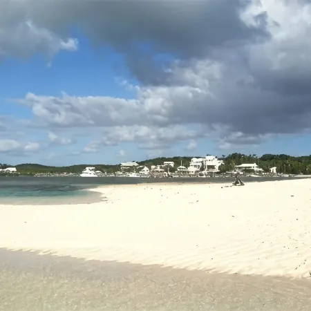 Beachfront House  Private Dock & Beach Tahiti Beach House - Hope Town  5 STAR