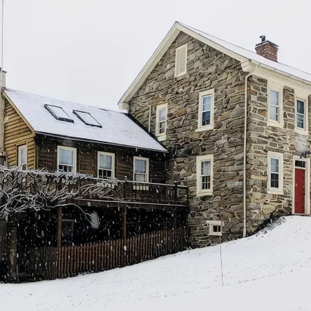 250yo Stone House - Stargazing, Fireflies, Streams, and room to Run!
