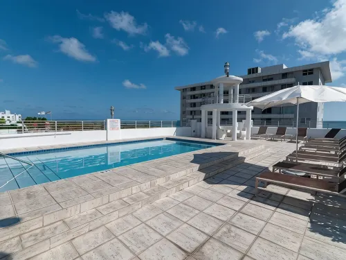 Miami Beach Luxury Condo On South Beach (Suite 303) - مسبح خاص