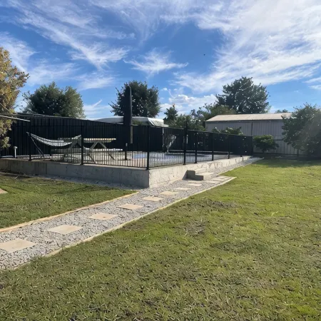 Spacious home in Corowa’s best street right across from the Murray/pet-friendly!