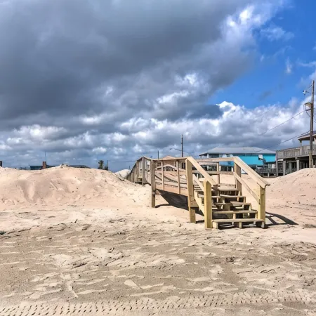 The Mark at Surfside, Apt. 4