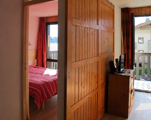 ALSO 6-ROOM APARTMENT 3 ROOMS オッソワのホテル