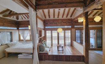 Jeonju Dalbithyang Pension
