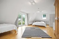19 min to the center - 250 m² / 2,691 sq ft - top villa from 1923 - 4BR 3,5BA - Villas