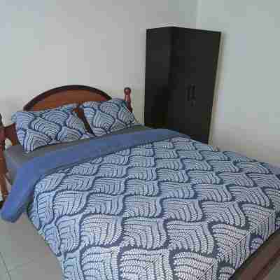 Charming Modern House In Residential Providence Hot-W/Wi-Fi/AC, Live/Secure Cam Rooms