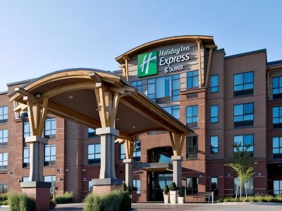 Holiday Inn Express & Suites Riverport Richmond by IHG
