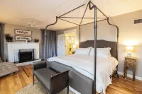 Spacious Home with Stunning Mountain and Golf Course View’s!
