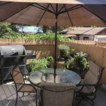 Wild West Rockies! PET FRIENDLY!2 Fenced-in yards!JACUZZI HOT TUB!