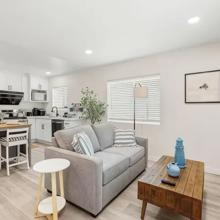 Chic & Fresh 2BSuite in Glendora