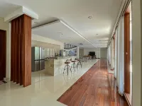 Merbau Luxurious Villa Senggigi by The Lavana - Villas