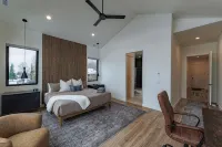 Family Getaway with Private Hot Tub + Near Tetons Sleeps 16