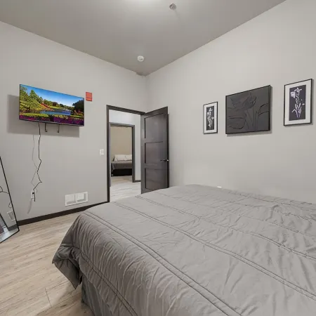 Charming 2-bedroom/2 bath apartment with spa & fitness room amenities in Mankato