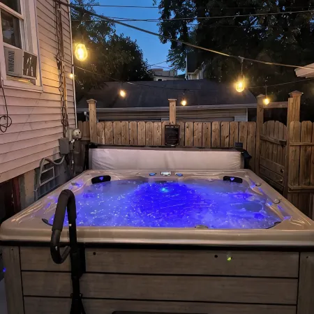 Milwaukee Bayview Getaway with Private Hot Tub