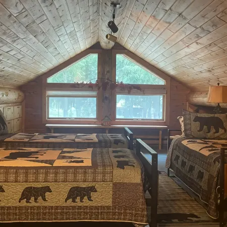 Living Well Lodge with Panoramic Views