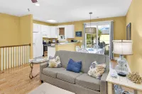 Beautiful Carribean Townhome  in North MyrtleNorth Beach Resort Pet Friendly! - Bungalows
