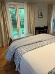 Cozy 1 Bedroom with Fenced in Yard, Porch, Close to the Bay Beach & Bike Trail. - 3-Star