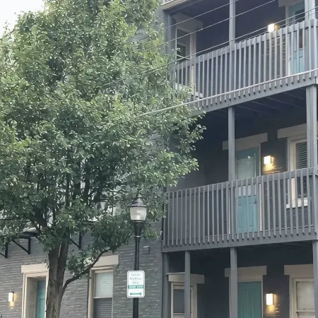 Condo-OTR/Pendleton Art District, Cincinnati - 1 bedroom, free parking, balcony
