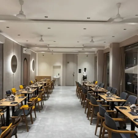 Hotel Govind Regency
