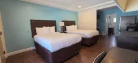 Curtis Inn & Suites - parking