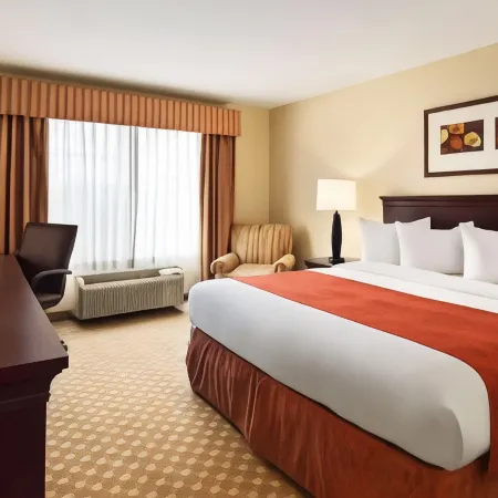 Country Inn & Suites by Radisson, Clinton, IA