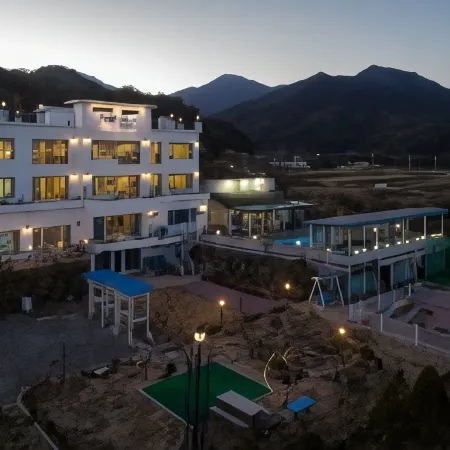 Yangyang Monti Pet Spa Pension
