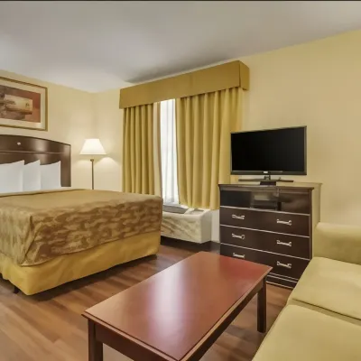 MainStay Suites Texas Medical Center/Reliant Park Отели рядом с достопримечательностью «Стадион «NRG Астродом»»
