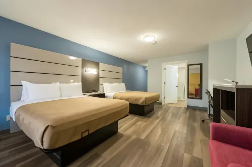 Quality Inn & Suites Manitou Springs at Pikes Peak - WiFi