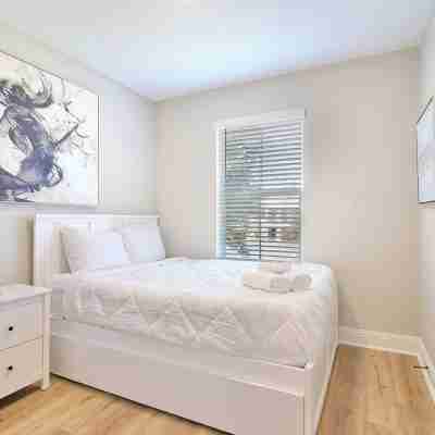Steps from the Sand - New 3BR Beach Cottage Near Keesler AFB & Gulf Fun Rooms
