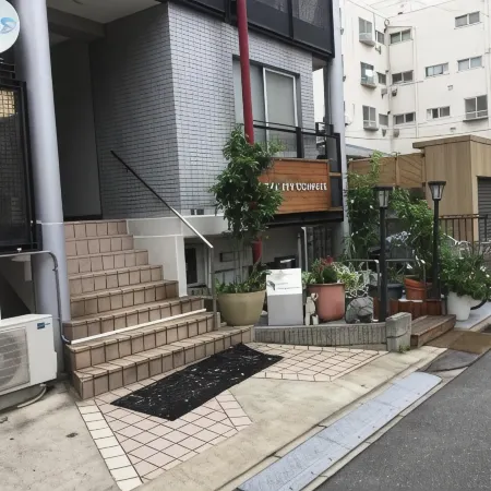 Gallery Compass- Art Apartments Osaka with Breakfast Free Parking