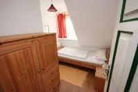 Komf. Apartment, 5 pers., 3 bedrooms, 2 bathrooms, near Sankt Peter-O. , right on the dike - Homestays