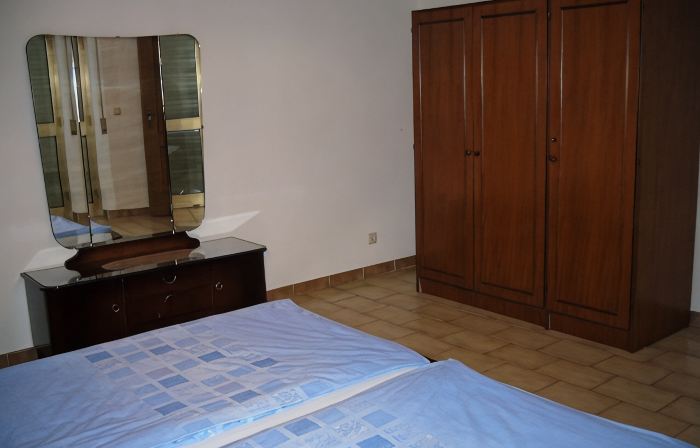 Spacious holiday apartment in La Caletta, a few minutes from the beach
